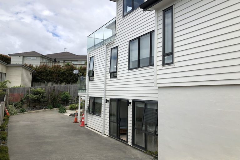 Photo of property in 9 Para Close, Fairview Heights, Auckland, 0632