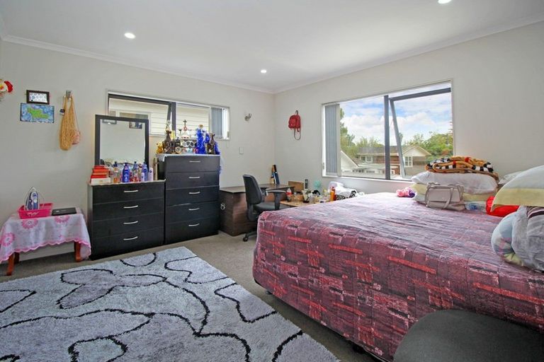 Photo of property in 16b Earlsworth Road, Mangere East, Auckland, 2024