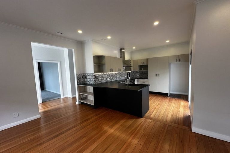 Photo of property in 1/8 Campbell Road, Takapuna, Auckland, 0622