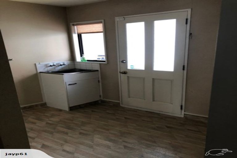 Photo of property in 1/264 Riccarton Road, Upper Riccarton, Christchurch, 8041