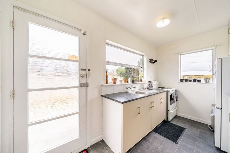 Photo of property in 10/46 King Street, Ebdentown, Upper Hutt, 5018