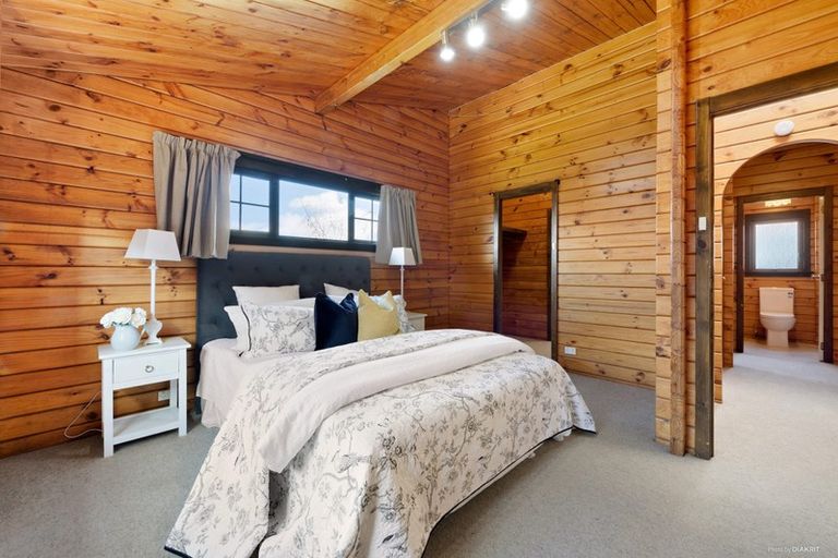 Photo of property in 123 Botany Road, Botany Downs, Auckland, 2010