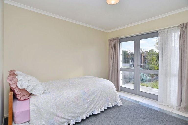 Photo of property in 135 Chinnerys Road, Woodend, 7610