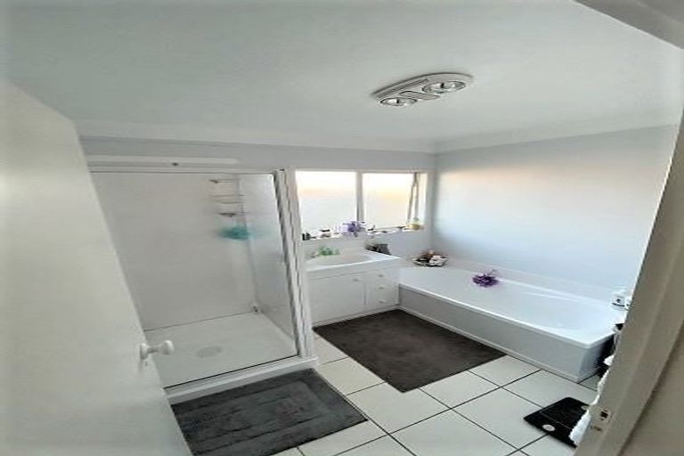 Photo of property in 17 Dennis Taylor Court, Paraparaumu, 5032