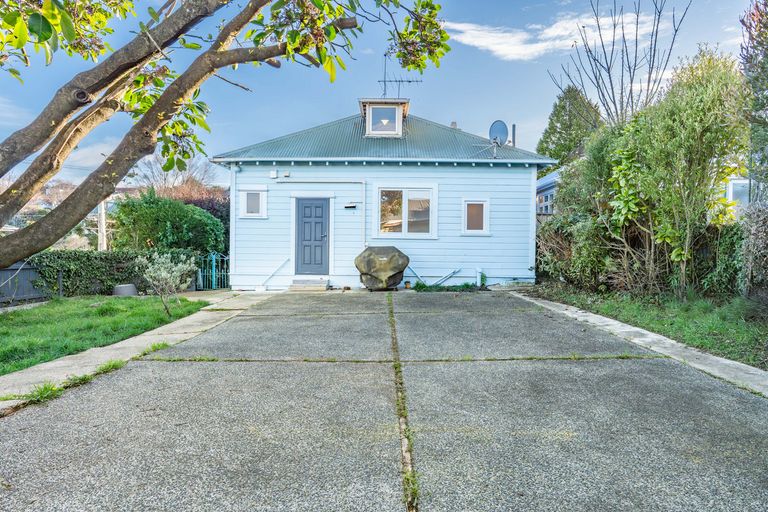 Photo of property in 41 Glenpark Avenue, Mornington, Dunedin, 9011