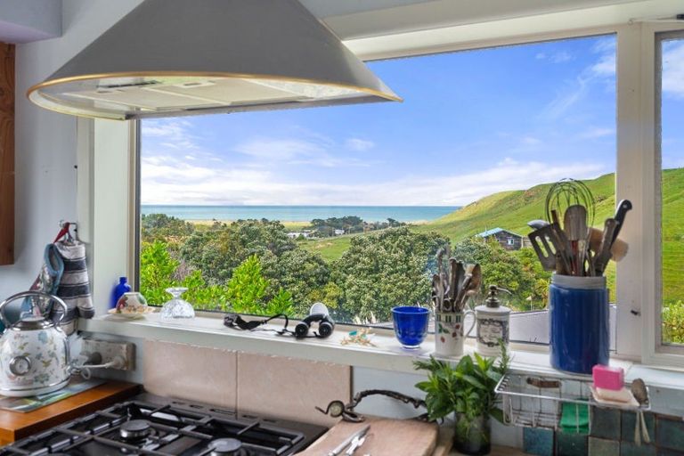 Photo of property in 22 Whangaimoana Beach Road, Whangaimoana, Featherston, 5772