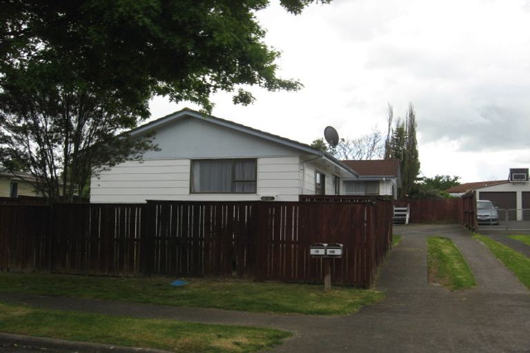 Photo of property in 2/11 Mon Desir Place, Manurewa, Auckland, 2102