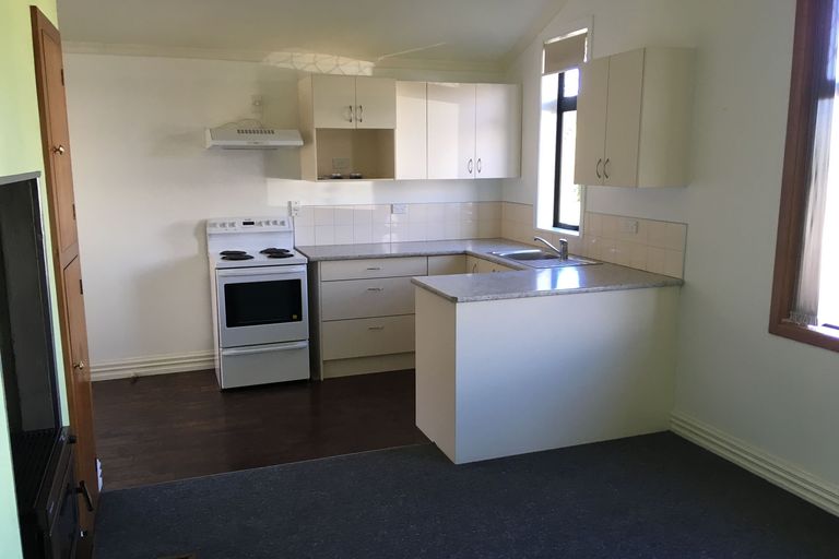 Photo of property in 15 Kelvin Street, South Hill, Oamaru, 9400