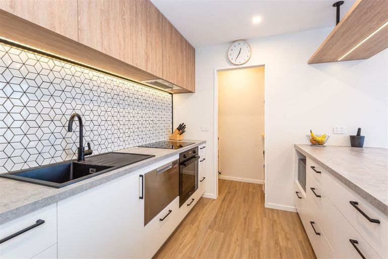 Photo of property in 64b Thackeray Place, Waltham, Christchurch, 8023