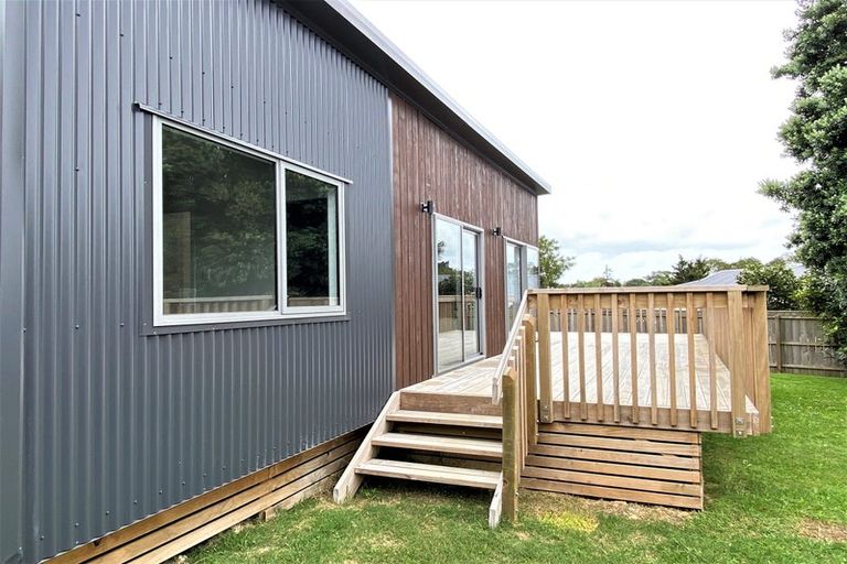 Photo of property in 20 Harbour Crest Drive, Waiuku, 2123