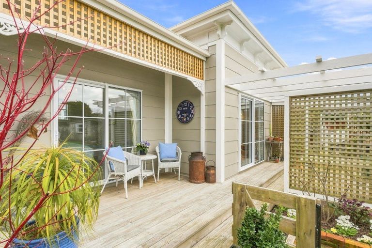 Photo of property in 8a Tirimoana Place, Otamatea, Whanganui, 4501