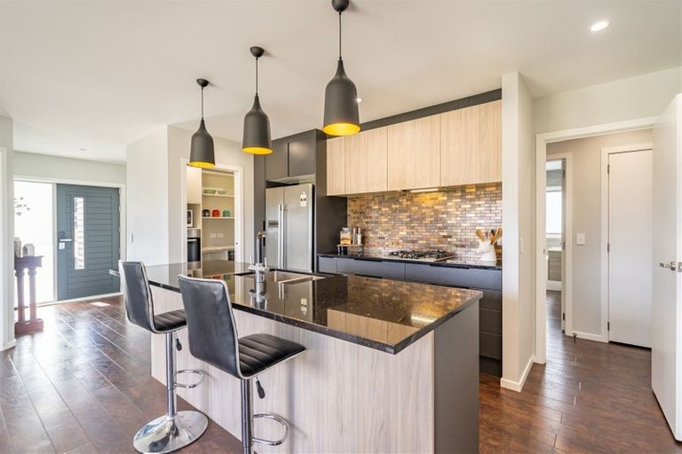 Photo of property in 15 Hopkirk Avenue, Wallaceville, Upper Hutt, 5018