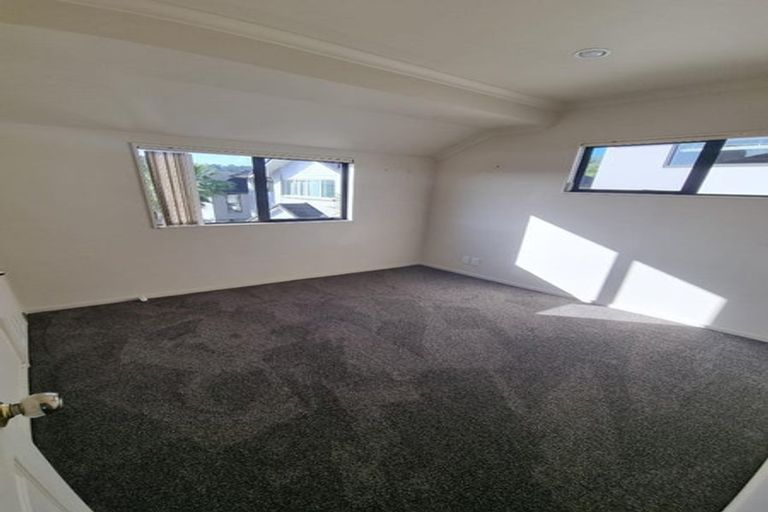Photo of property in 3/102 Greenhithe Road, Greenhithe, Auckland, 0632
