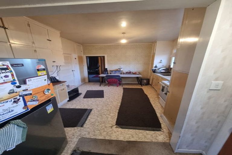 Photo of property in 15 Freyberg Street, Waterloo, Lower Hutt, 5011