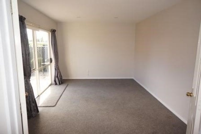 Photo of property in 19 James Drive, Woodend, 7610