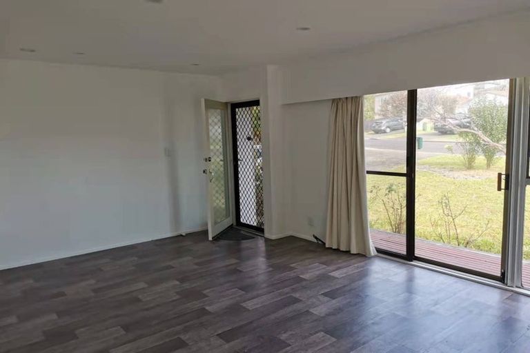 Photo of property in 1/5 Merriefield Avenue, Forrest Hill, Auckland, 0620