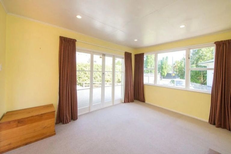 Photo of property in 11 Hartley Place, Awapuni, Palmerston North, 4412