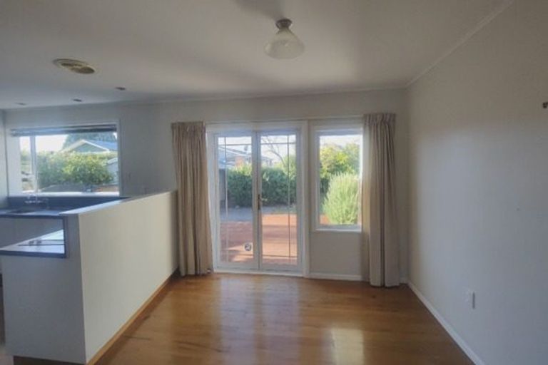 Photo of property in 15 Keats Crescent, Stoke, Nelson, 7011