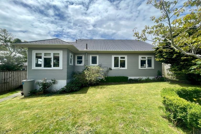 Photo of property in 17 Atua Street, Johnsonville, Wellington, 6037