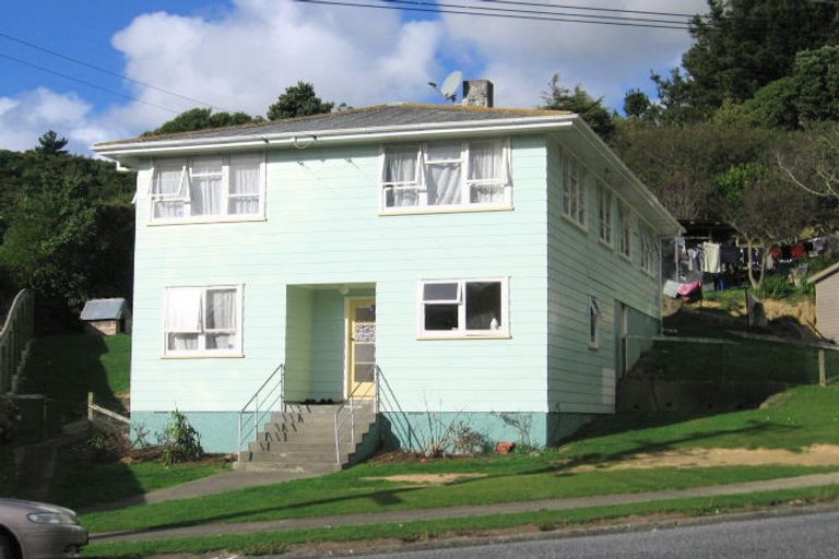 Photo of property in 166 Sievers Grove, Cannons Creek, Porirua, 5024