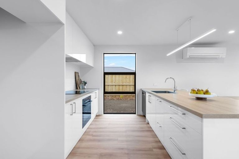 Photo of property in 25 Herridge Street, Woodend, 7691