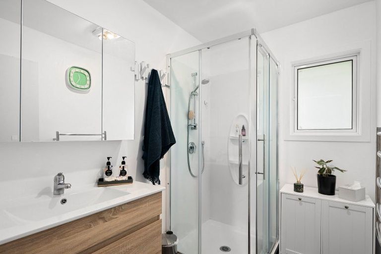 Photo of property in 43 Desert Gold Street, Ascot Park, Porirua, 5024