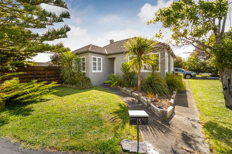 Photo of property in 15 Tyndall Street, Palmerston North, 4414