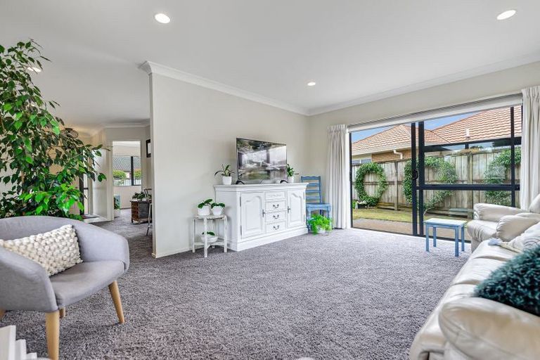 Photo of property in 38 Callum Brae Drive, Rototuna, Hamilton, 3210