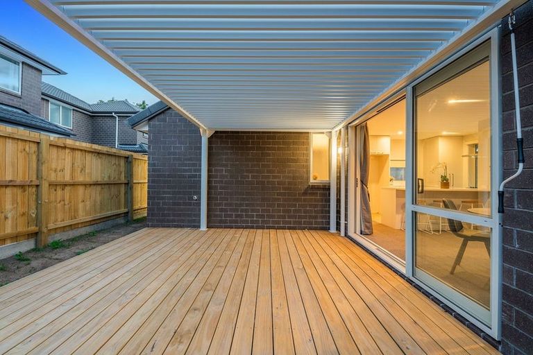 Photo of property in 4c Bosun Place, Te Atatu Peninsula, Auckland, 0610
