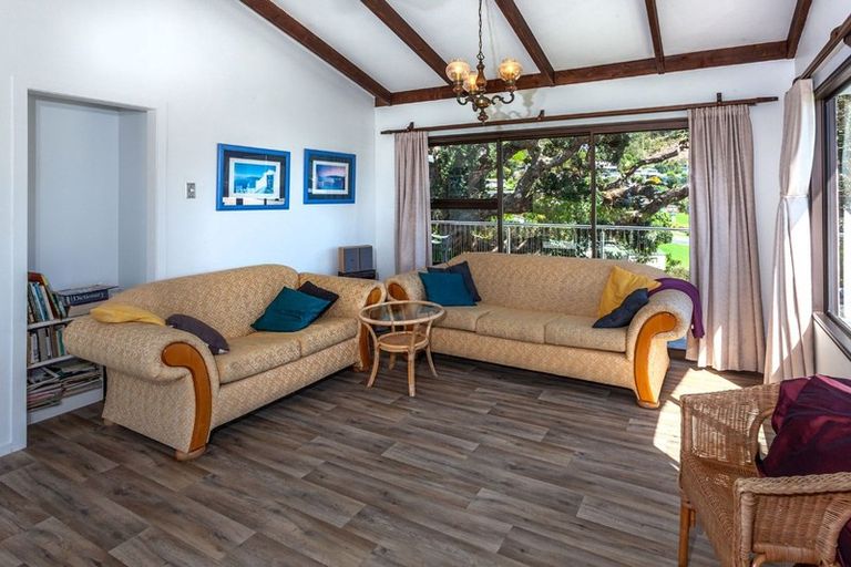 Photo of property in 6 Margaret Place, Hahei, Whitianga, 3591