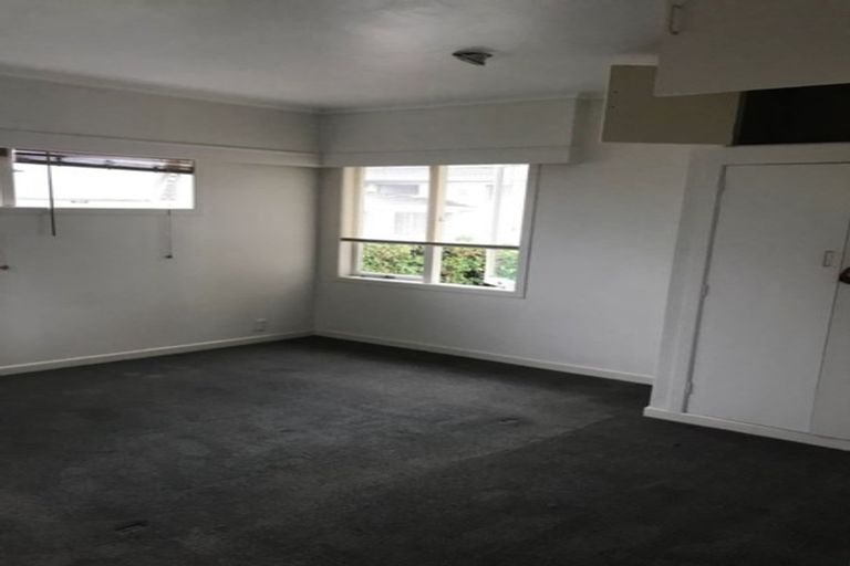 Photo of property in 1/1 Quebec Road, Milford, Auckland, 0620