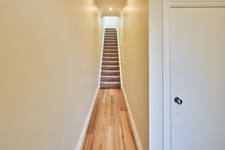 Photo of property in 40 Roxburgh Street, Mount Victoria, Wellington, 6011