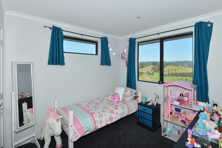 Photo of property in 279 Campbell Road, Parua Bay, Onerahi, 0192