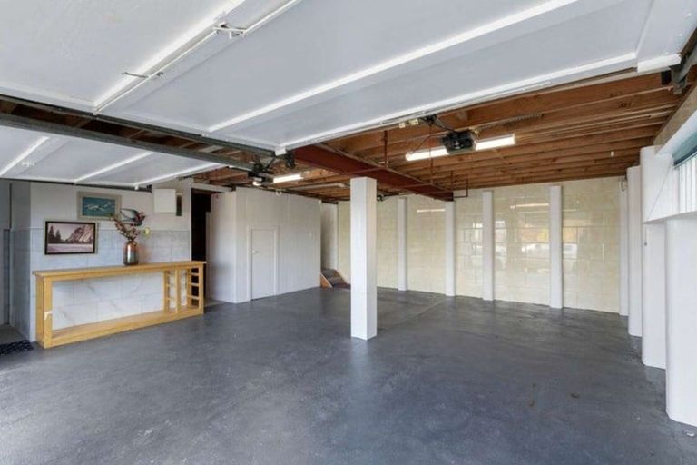 Photo of property in 90 Kawaha Point Road, Kawaha Point, Rotorua, 3010