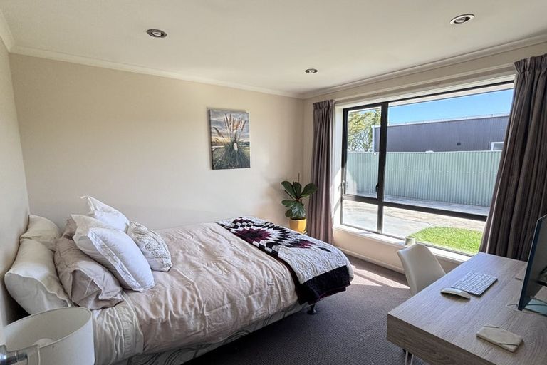 Photo of property in 800a Collinge Road, Mayfair, Hastings, 4122