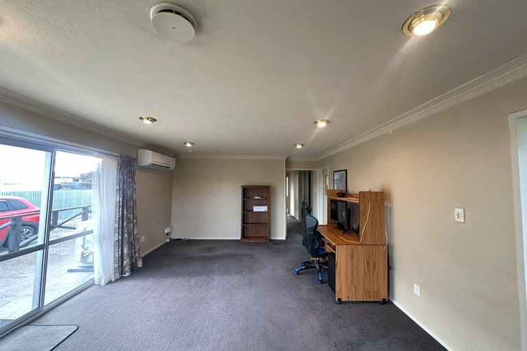 Photo of property in 137 Cunningham Crescent, Grasmere, Invercargill, 9810