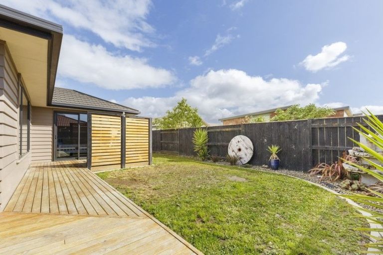 Photo of property in 5 Angelina Way, Kelvin Grove, Palmerston North, 4414