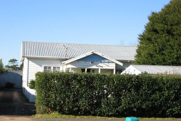 Photo of property in 2/25 Grove Road, Papakura, 2110