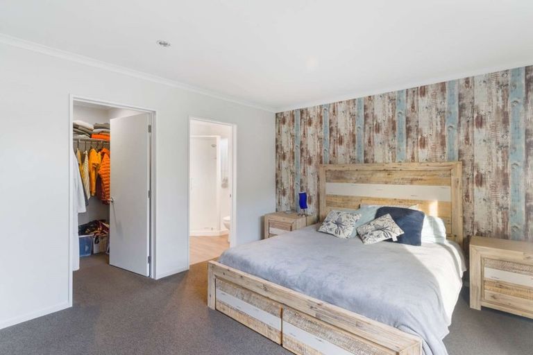 Photo of property in 49 Aroha Street, Pegasus, 7612