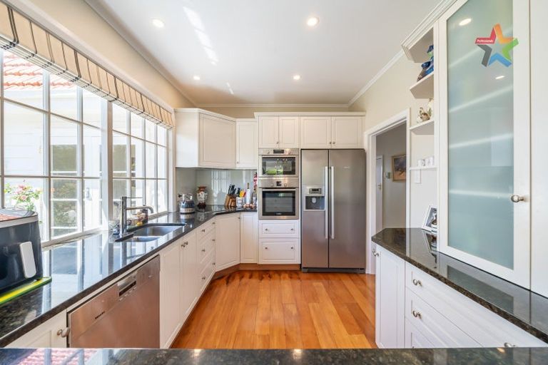 Photo of property in 67 Queens Grove, Hutt Central, Lower Hutt, 5010