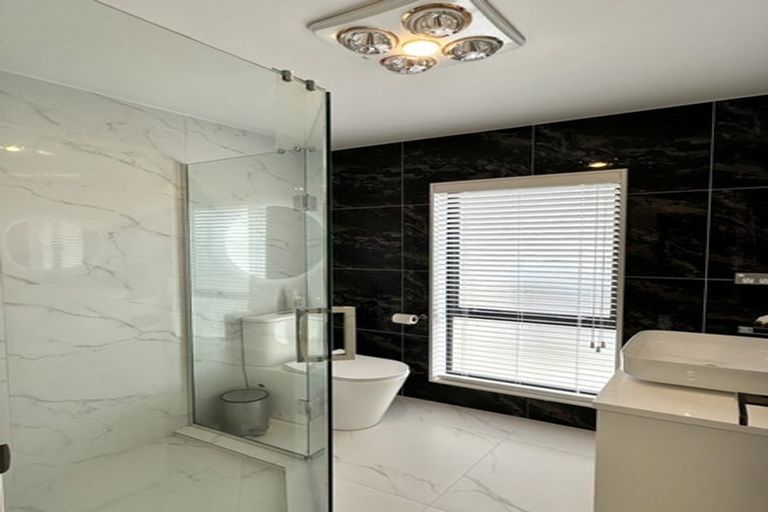 Photo of property in 24 Matahae Drive, Flat Bush, Auckland, 2019