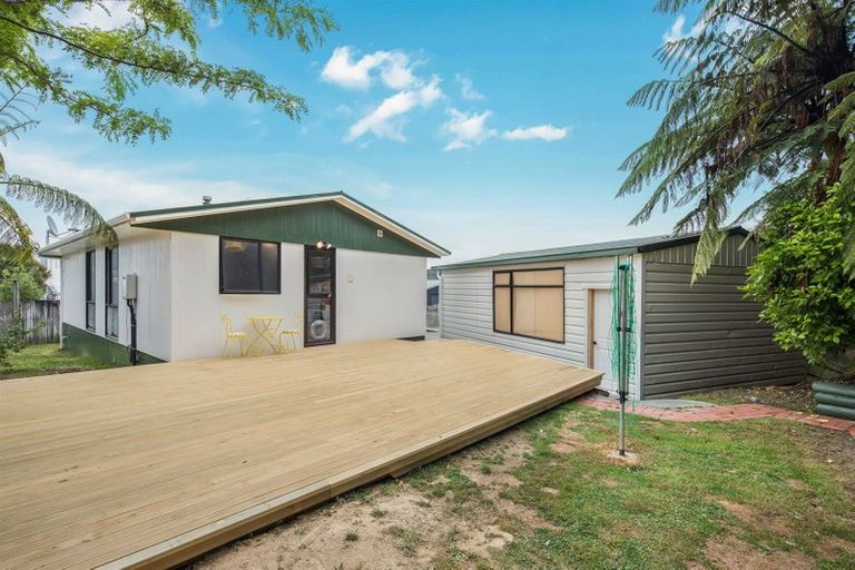 Photo of property in 9a Mcmanaway Grove, Stokes Valley, Lower Hutt, 5019