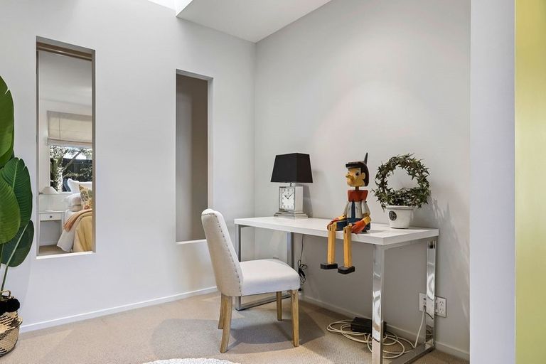 Photo of property in 2 John Campbell Crescent, Hillmorton, Christchurch, 8024