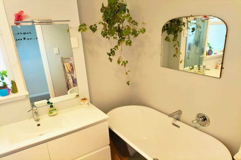 Photo of property in 27 Galt Street, Hawera, 4610