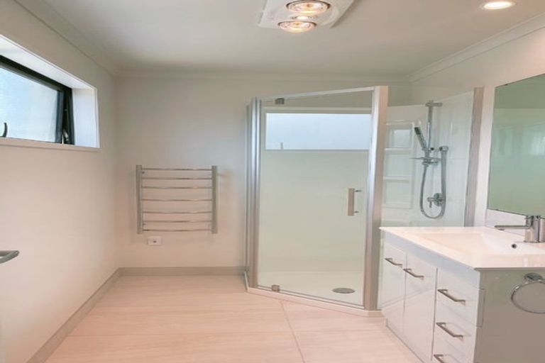 Photo of property in 6 Kira Road, Flat Bush, Auckland, 2016