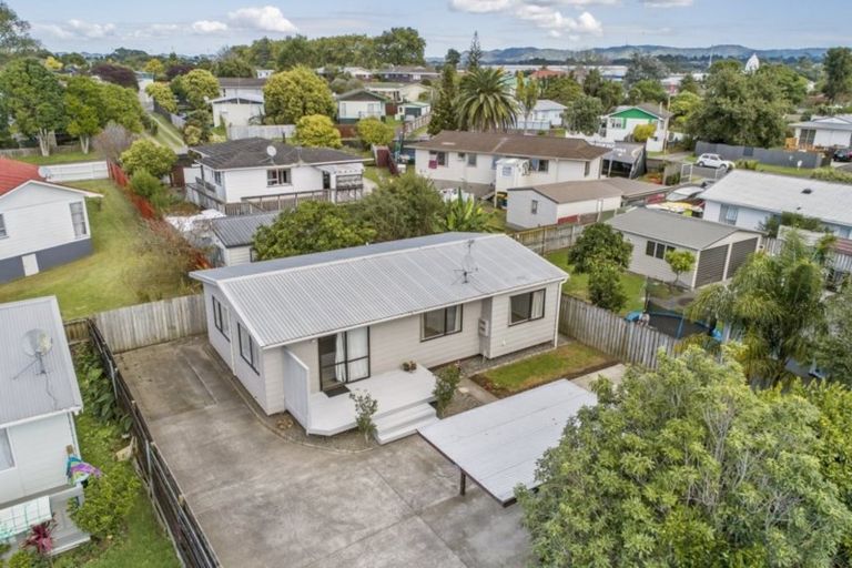Photo of property in 13a Larnoch Road, Henderson, Auckland, 0610