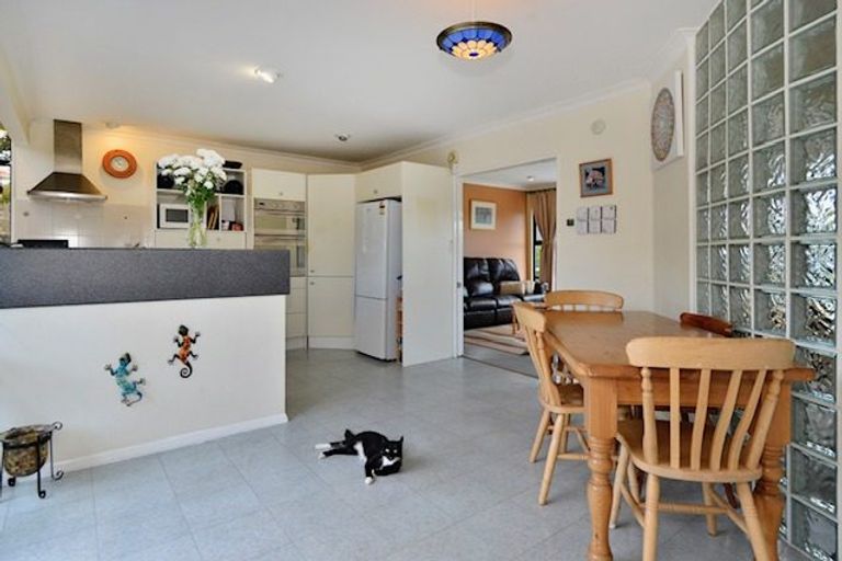 Photo of property in 1/94 Jutland Road, Hauraki, Auckland, 0622