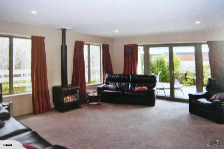 Photo of property in 6 Seclusion Lane, Parklands, Christchurch, 8083