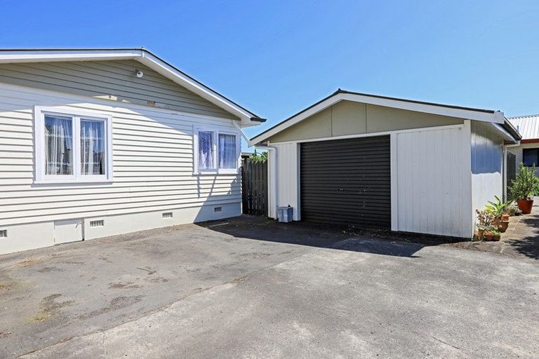 Photo of property in 35b Middle Road, Havelock North, 4130