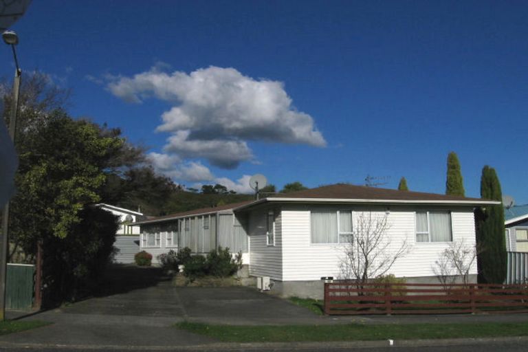 Photo of property in 10 Mitimiti Grove, Wainuiomata, Lower Hutt, 5014